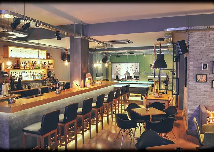 Chris 2* Skala (Patmos)