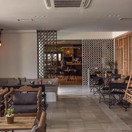 Chris Hotel Skala