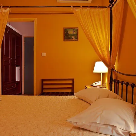 Hotel Chris